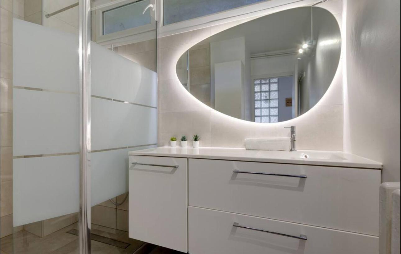 Le Smile - 3 Bedrooms - 8pers - Parking - Centre Gare