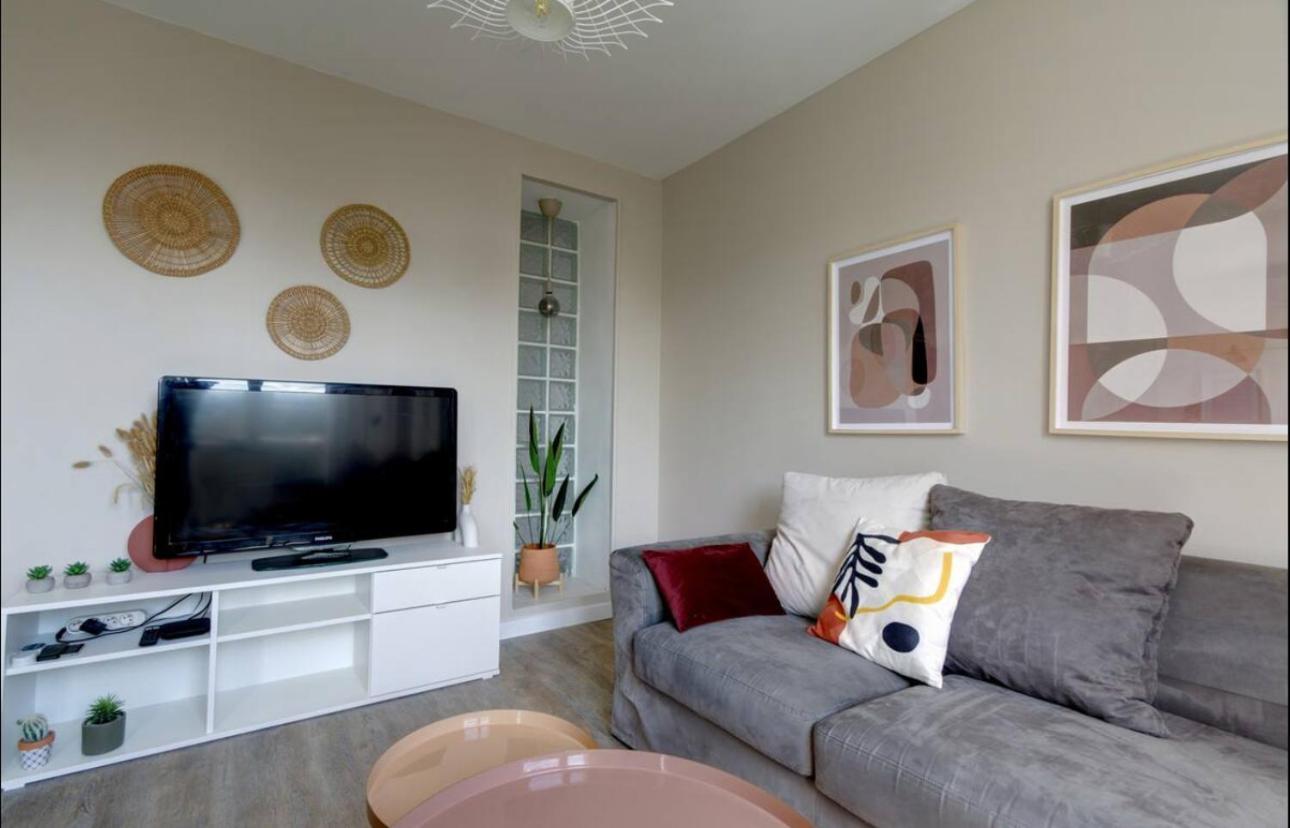 Apartment Le Smile - 3 Bedrooms - 8pers - Parking - Centre Gare *